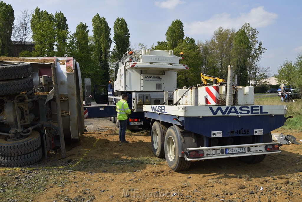 Schwerer VU LKW Zug Bergheim Kenten Koelnerstr P389.JPG - Miklos Laubert